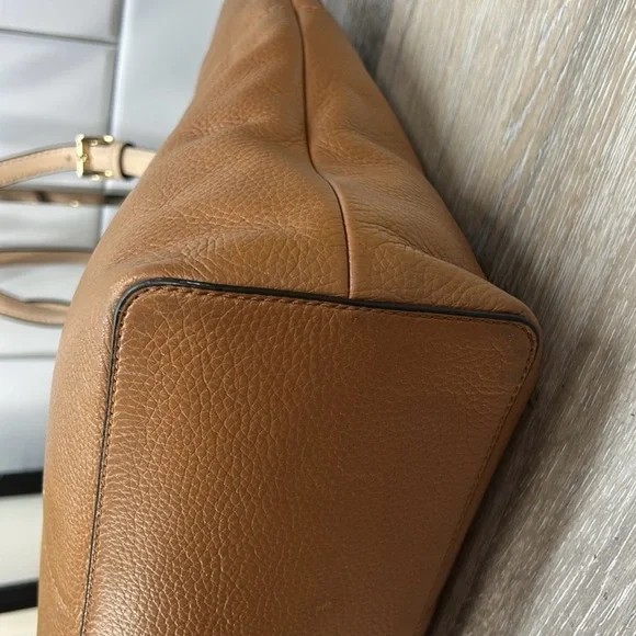 Michael Kors Bedford Medium Pebbled Acorn Colored Tote! Preowned!! - Picture 6 of 9